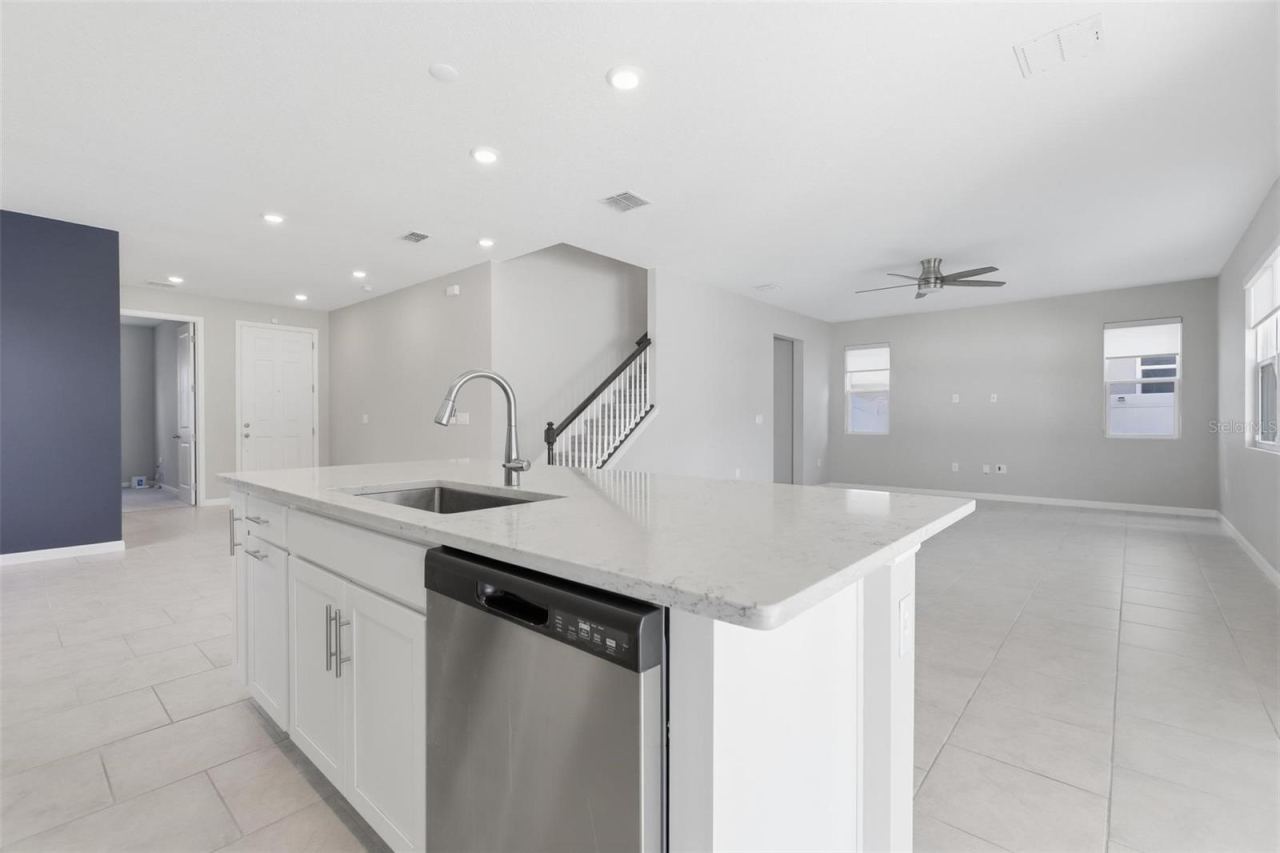 Photo 14 of 20: Kitchen island