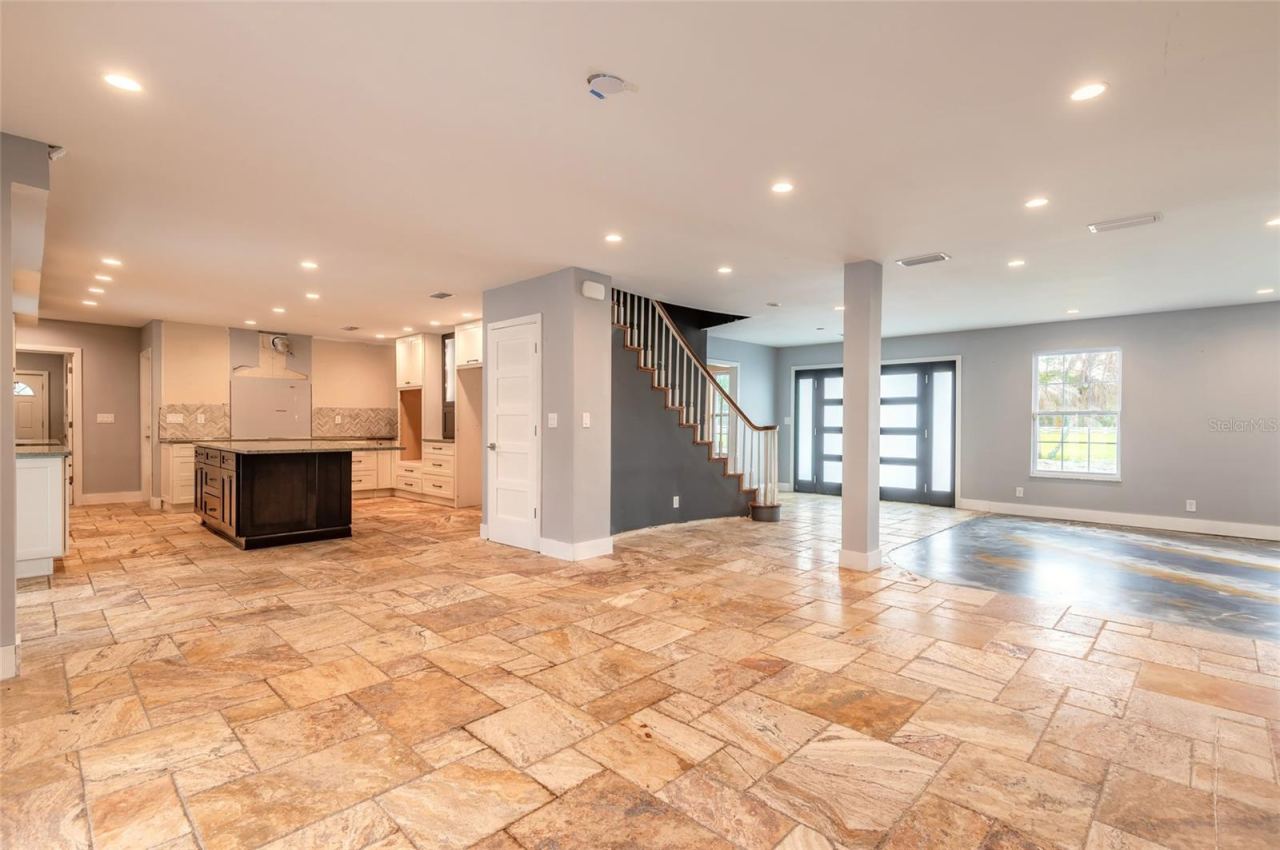 Photo 15 of 20: Open Floor Plan