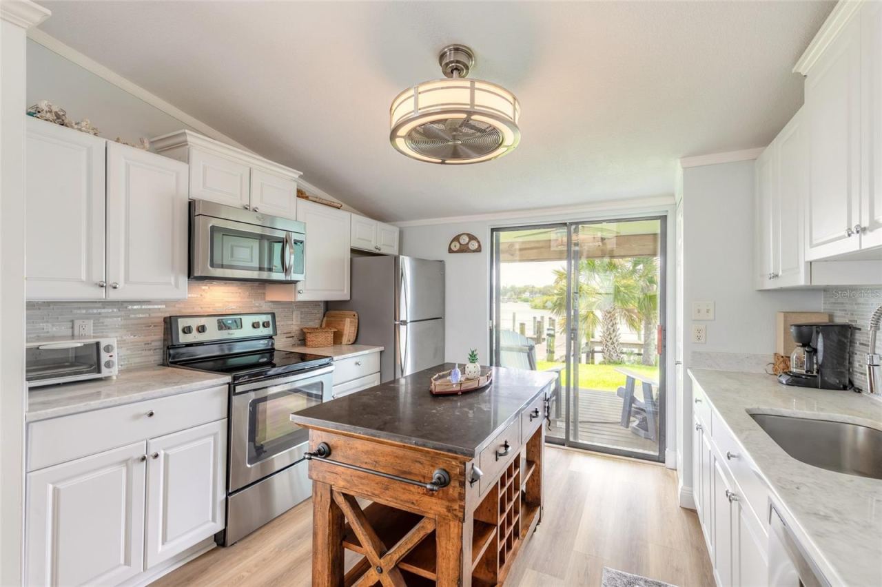 Photo 11 of 20: Kitchen galley island
