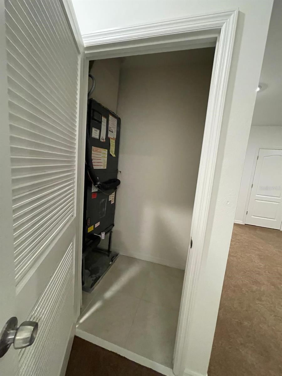 Photo 11 of 20: AC
