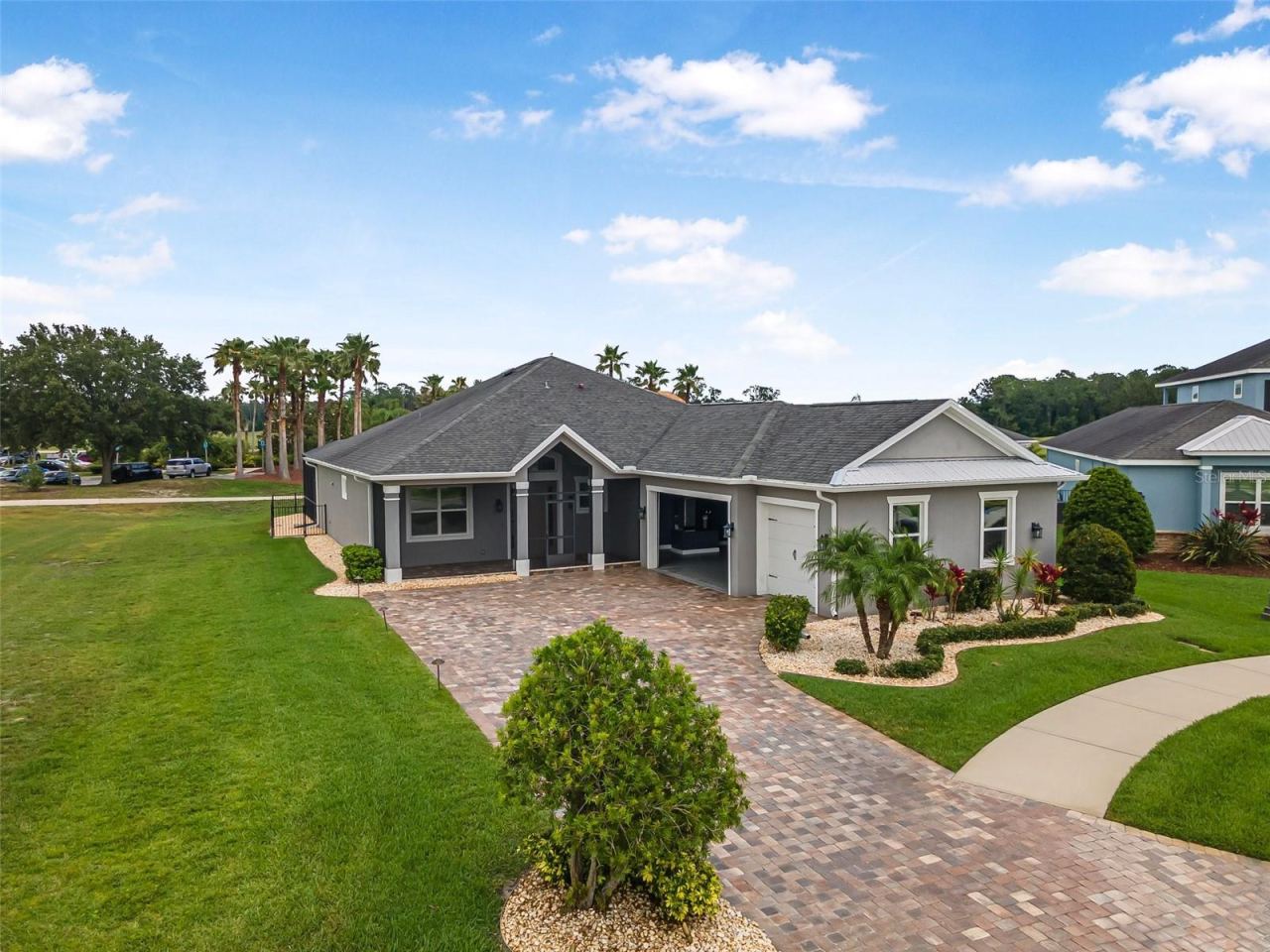 Photo 3 of 20