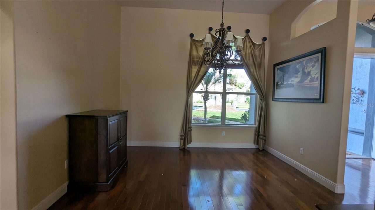Photo 11 of 20: Formal Dining room