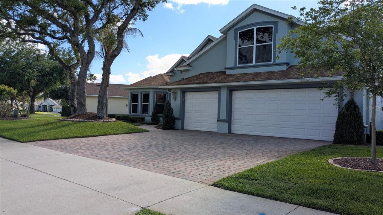 Photo 2 of 20: Front elevation 2