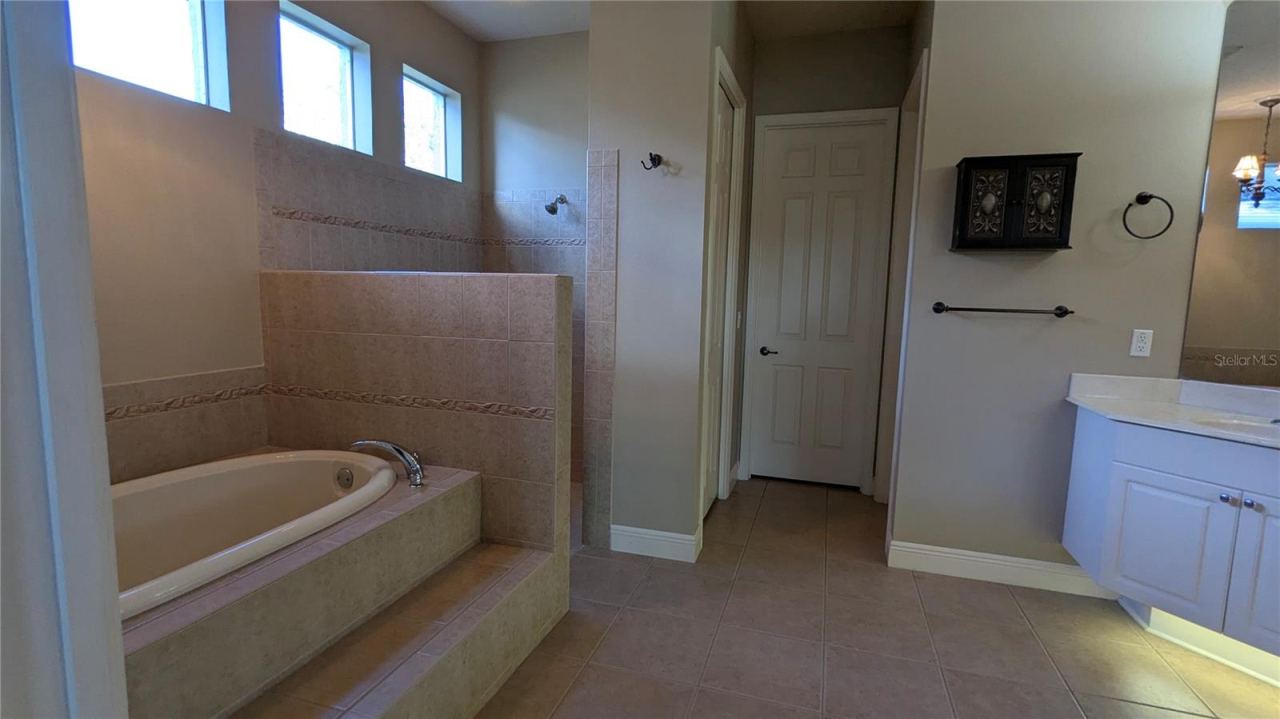 Photo 19 of 20: Master bath