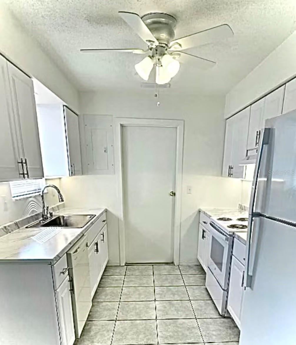 Photo 4 of 20: galley style kitchen