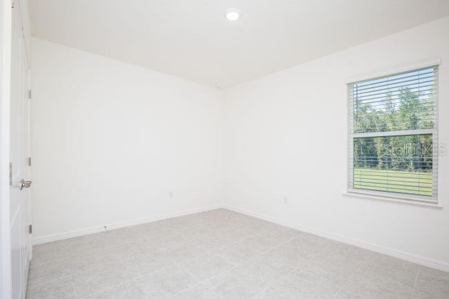 Photo 15 of 20: Model home - actual features may vary.