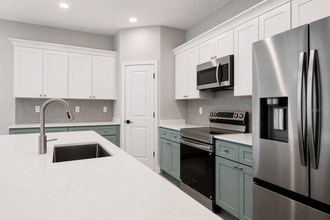 Photo 5 of 13: Pictures Of Completed Model, Color Options May Vary