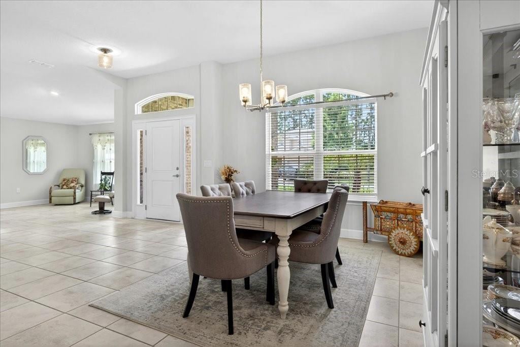 Photo 12 of 20: Open An Inviting entrance with plenty space for all your gathering!