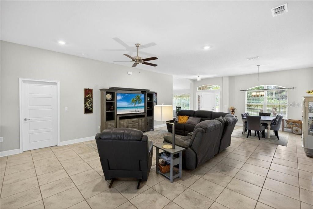 Photo 15 of 20: Open An Inviting entrance with plenty space for all your gathering!