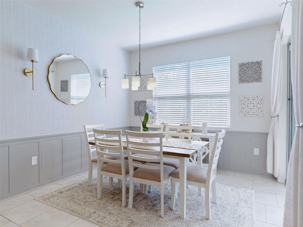 Photo 13 of 20: ADJACENT DINING AREA