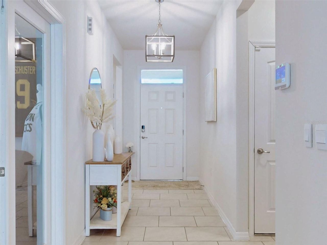 Photo 5 of 20: FOYER