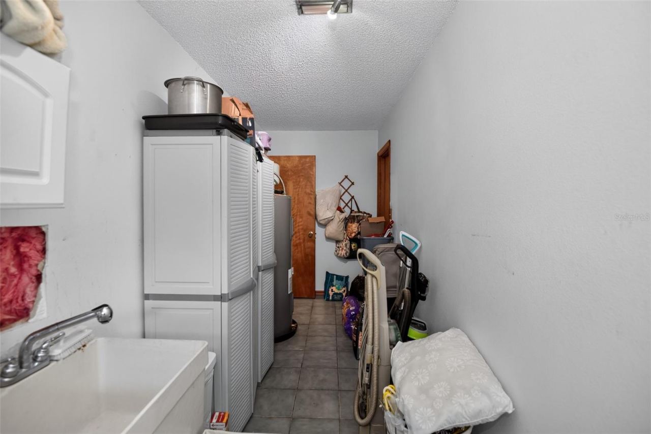 Photo 18 of 20