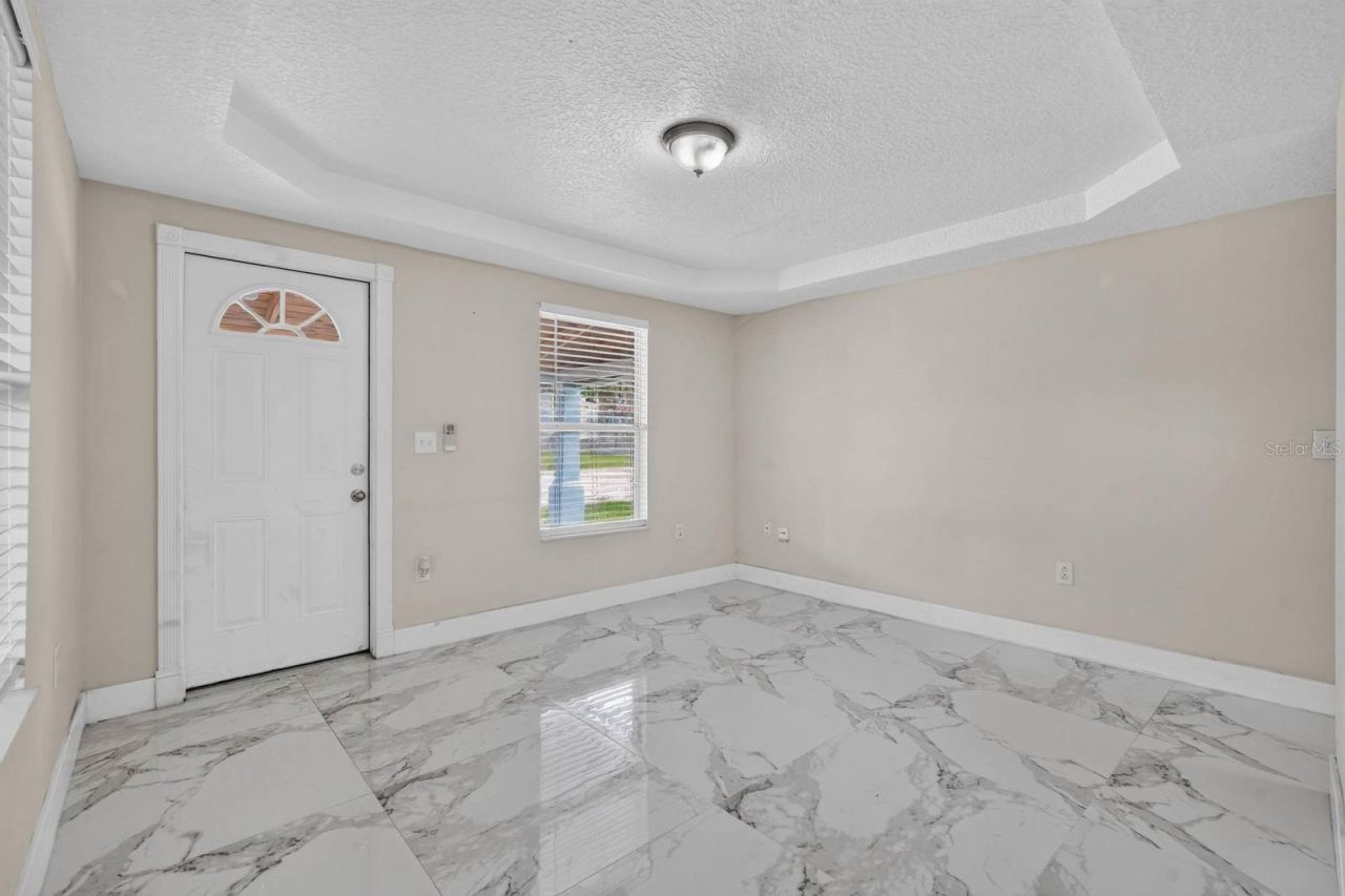 Photo 8 of 20