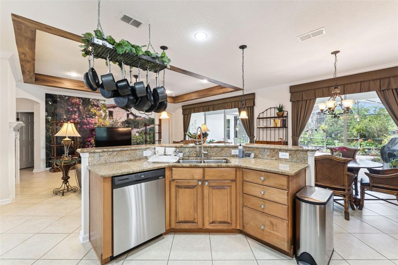 Photo 13 of 20: Looking from the Kitchen towards the Dinette & Family Room areas