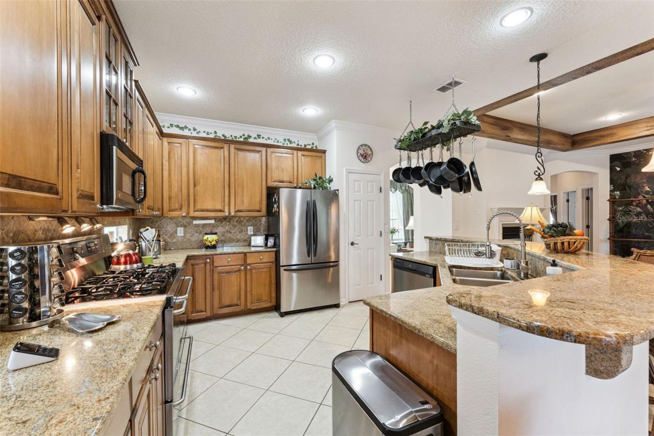 Photo 12 of 20: View of the Kitchen area
