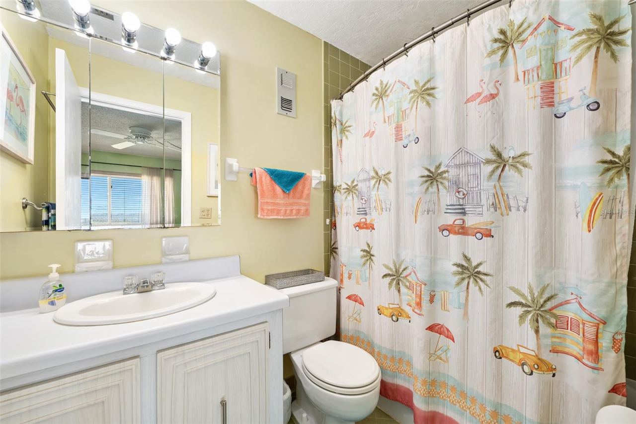 Photo 19 of 20: Primary bath