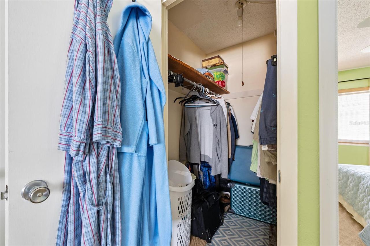 Photo 18 of 20: Primary Walk-in closet
