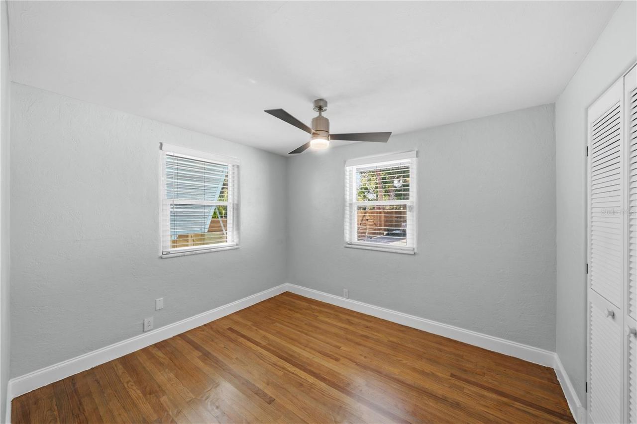 Photo 15 of 20