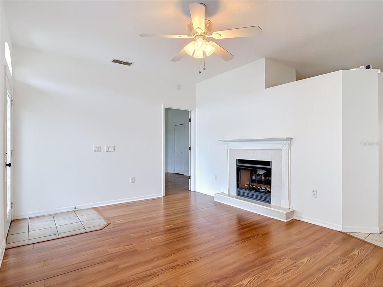 Photo 5 of 20: Formal Living to Master Suite