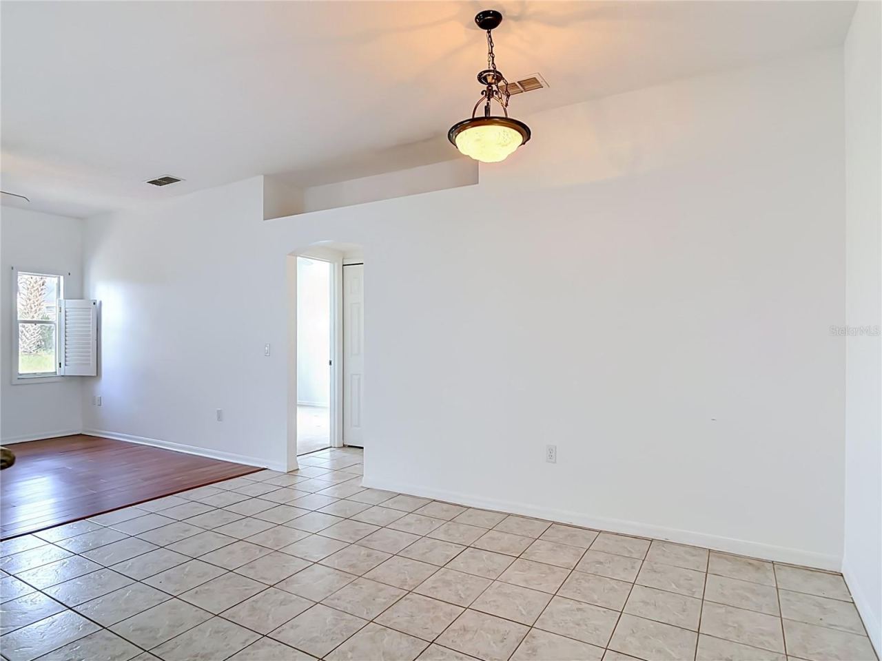 Photo 14 of 20: Great room toward guest suite side