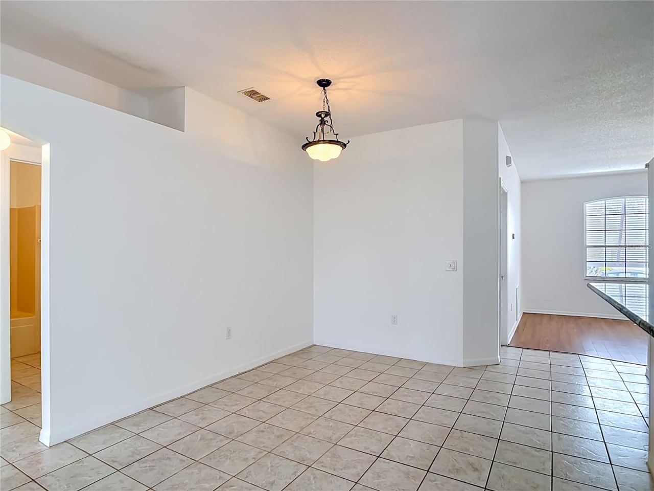 Photo 10 of 20: Dining Area