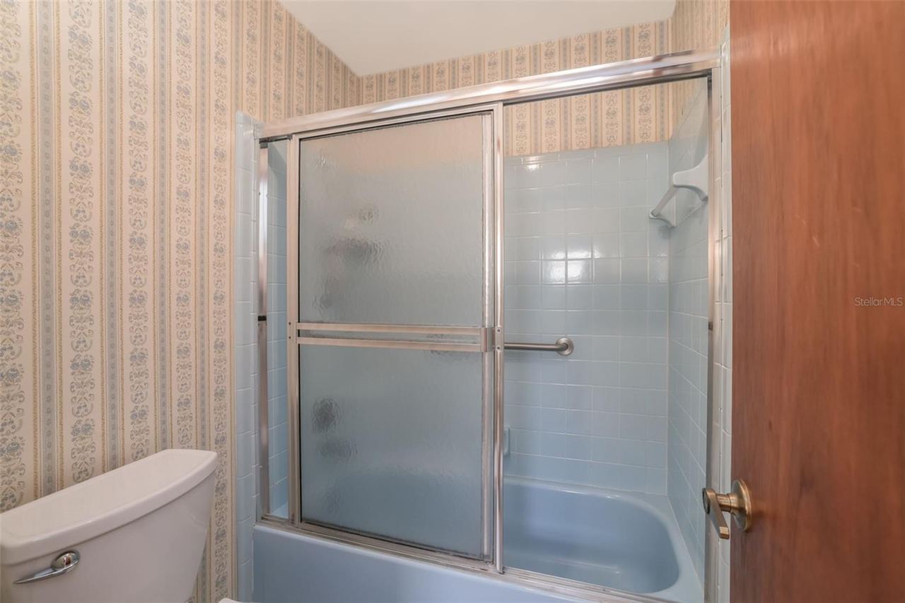Photo 20 of 20: Primary Bathroom