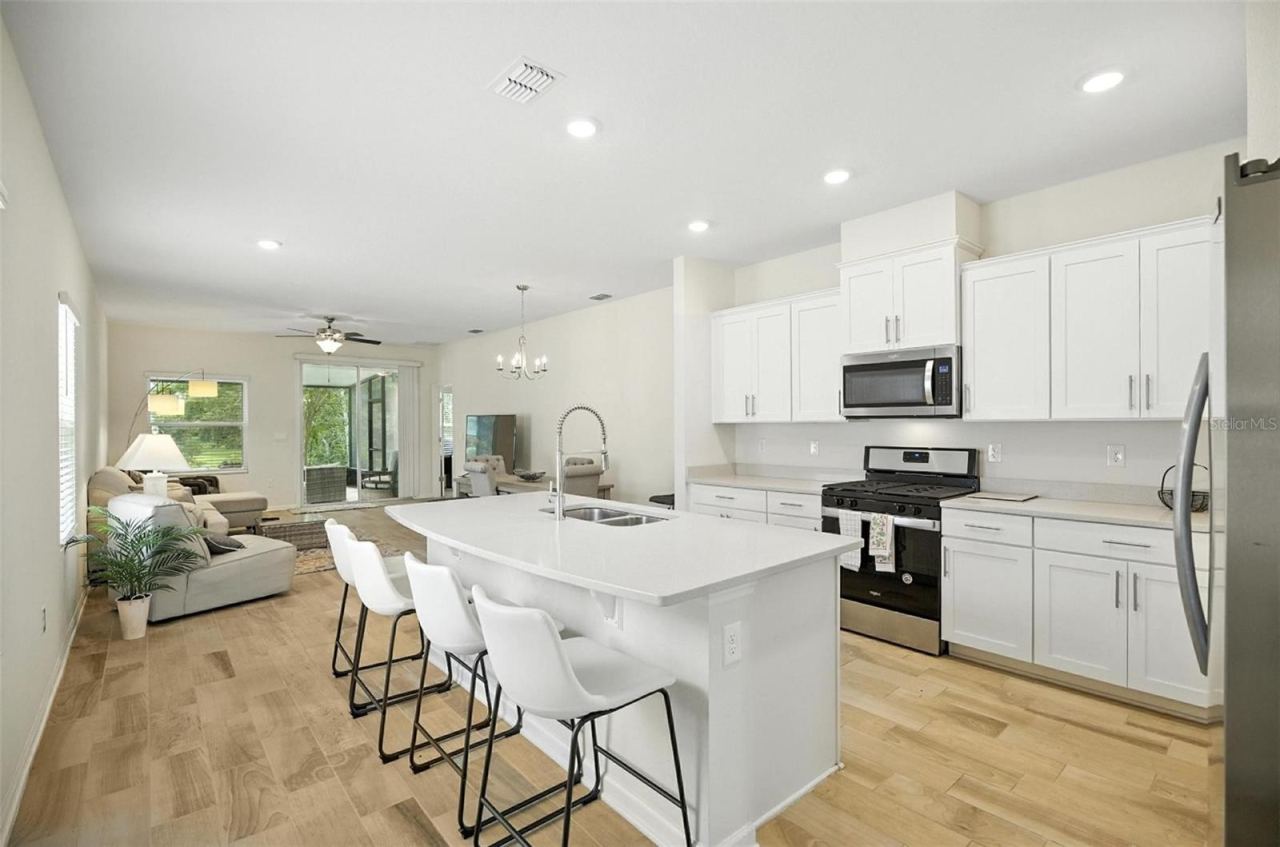Photo 4 of 20: Kitchen