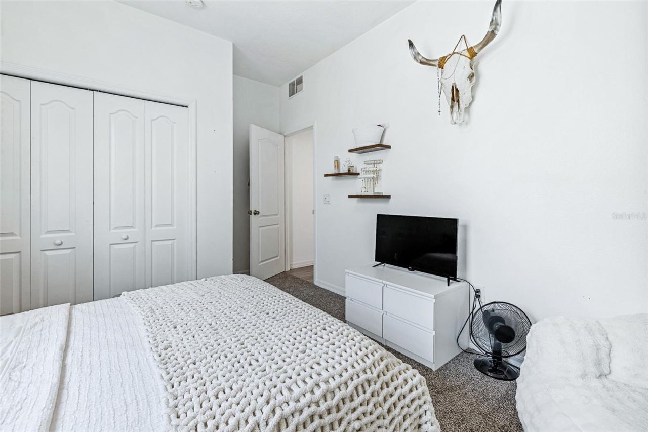 Photo 20 of 20: Guest bedroom