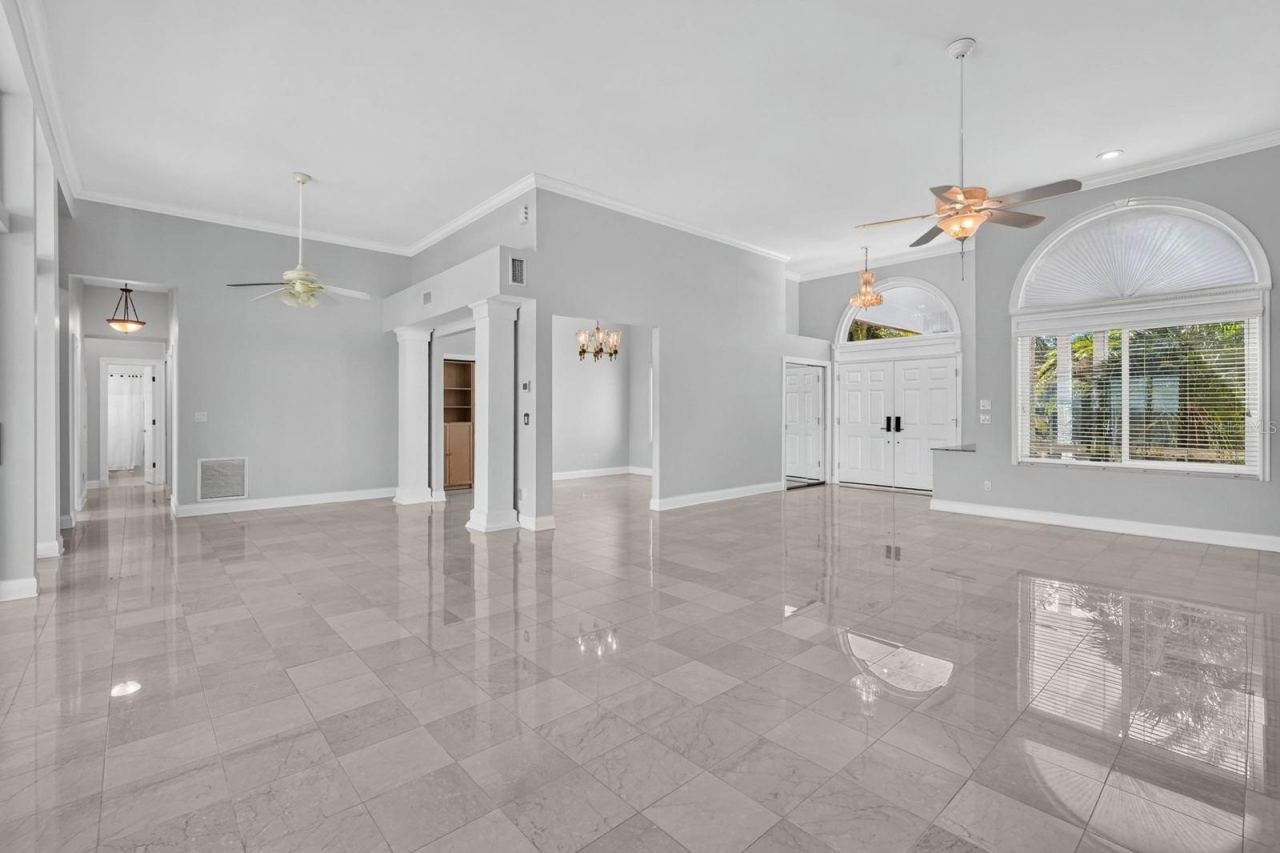 Photo 12 of 20: Expansive Living and Entertaining Space