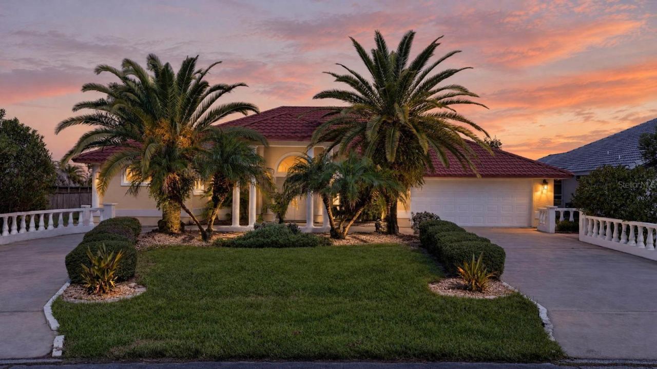 Photo 2 of 20: Stunning Twilight Curb Appeal