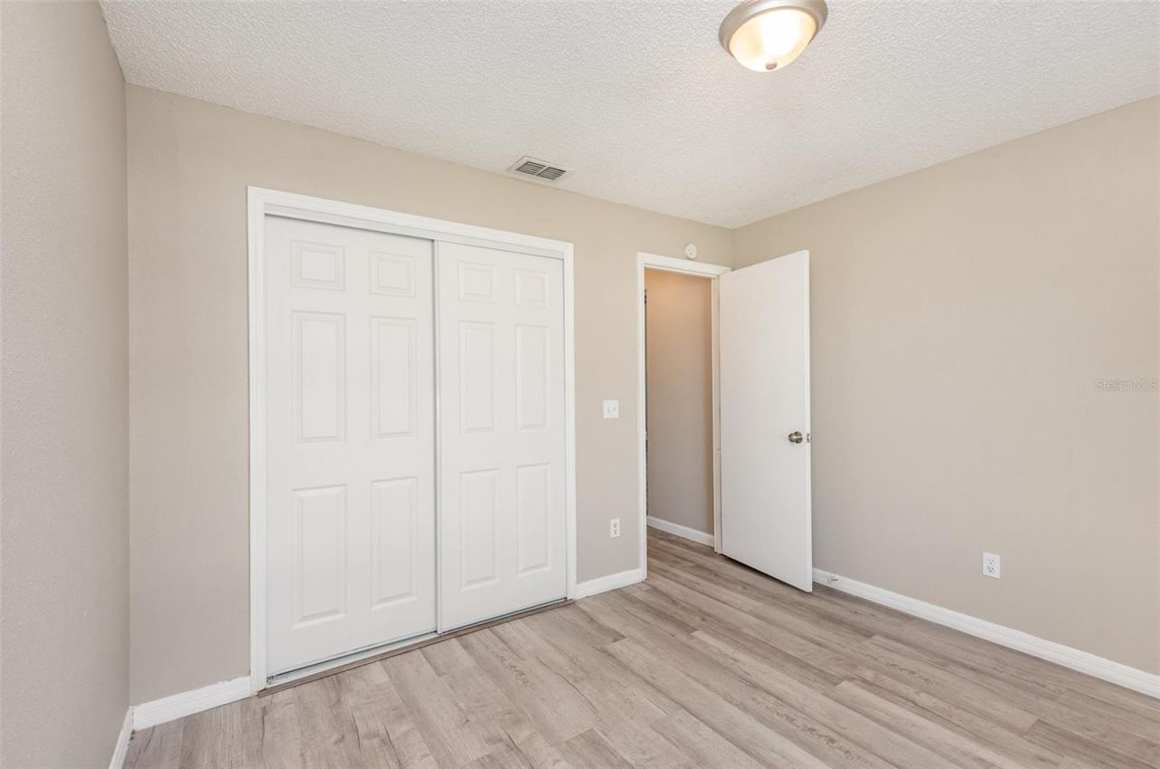 Photo 12 of 20