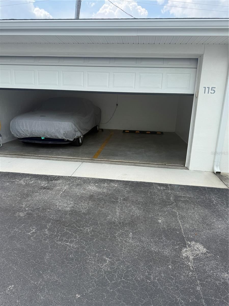 Photo 17 of 20: One Car Garage Space