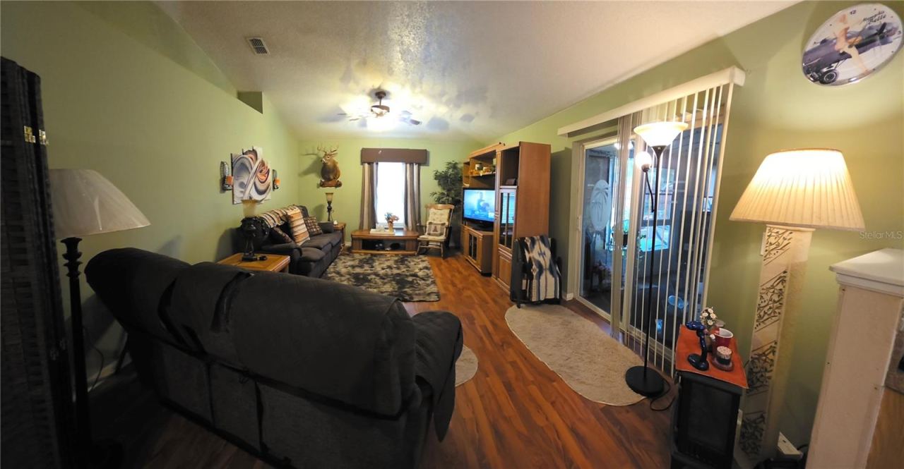Photo 10 of 20: Family Room -Open to Kitchen
