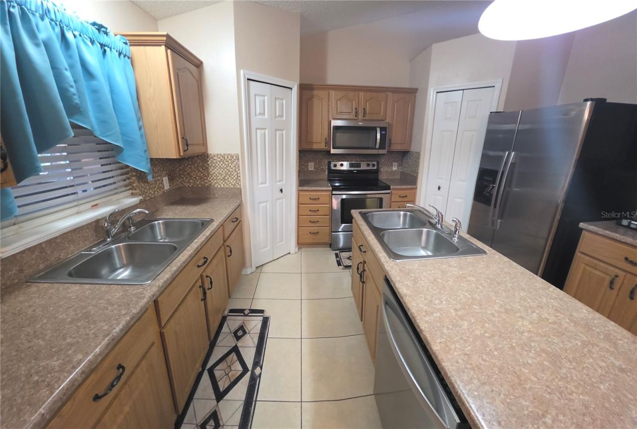 Photo 17 of 20: Large counter tops