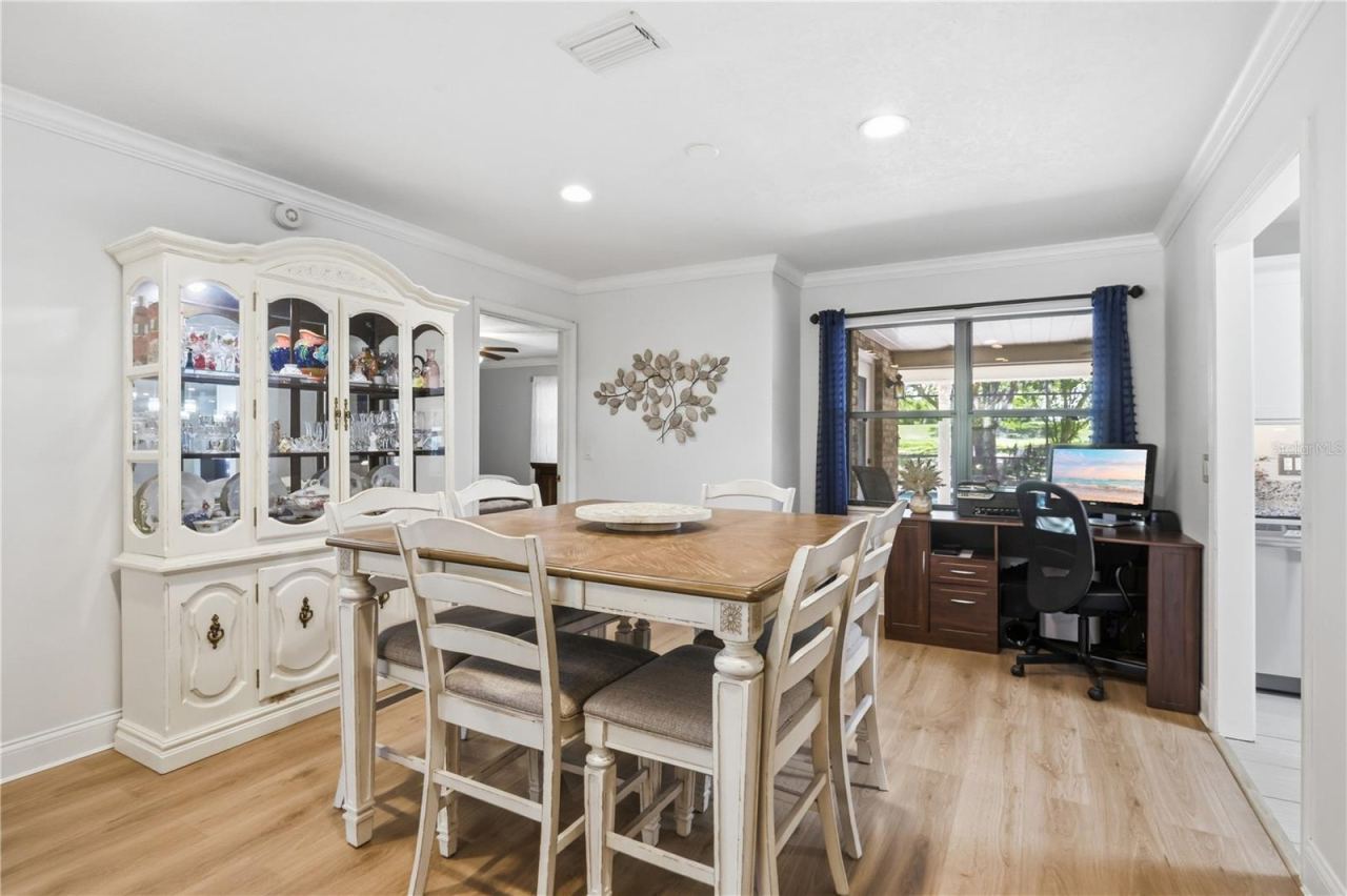 Photo 12 of 20: Formal dinning room