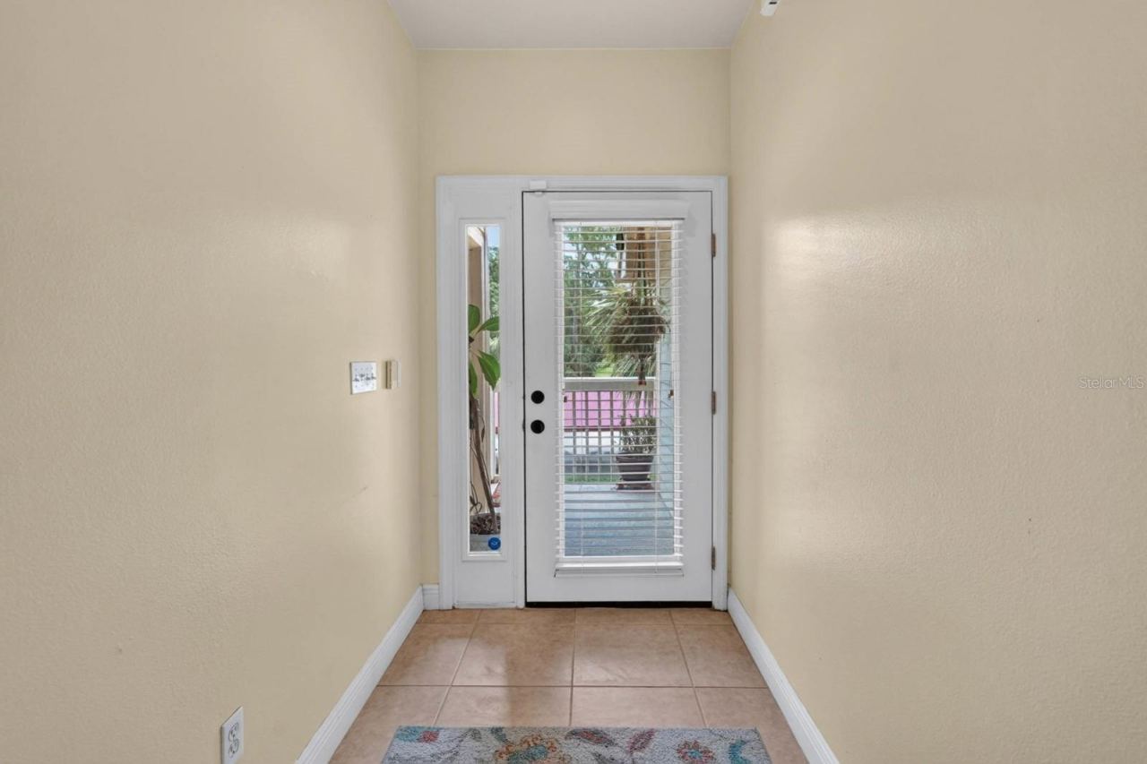 Photo 9 of 20