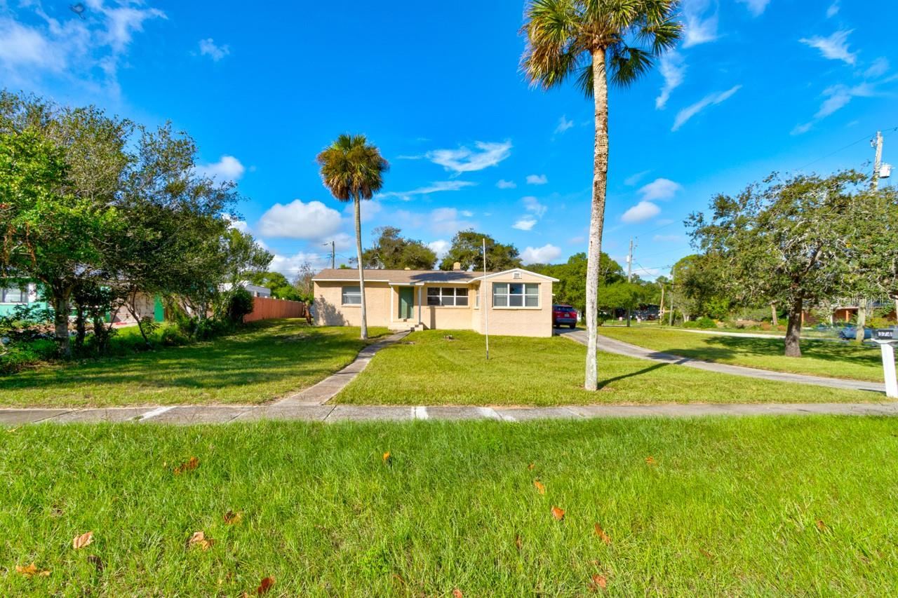 Photo 3 of 20: Front of home on large corner lot