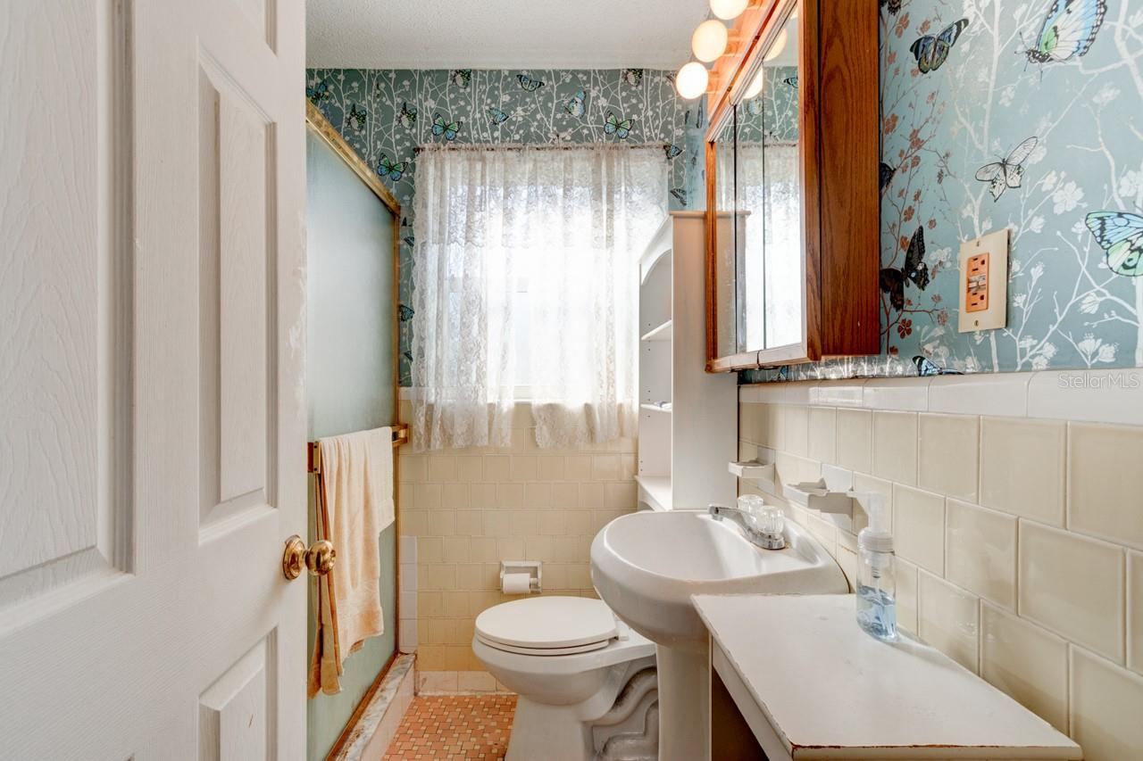 Photo 10 of 20: Primary Bathroom