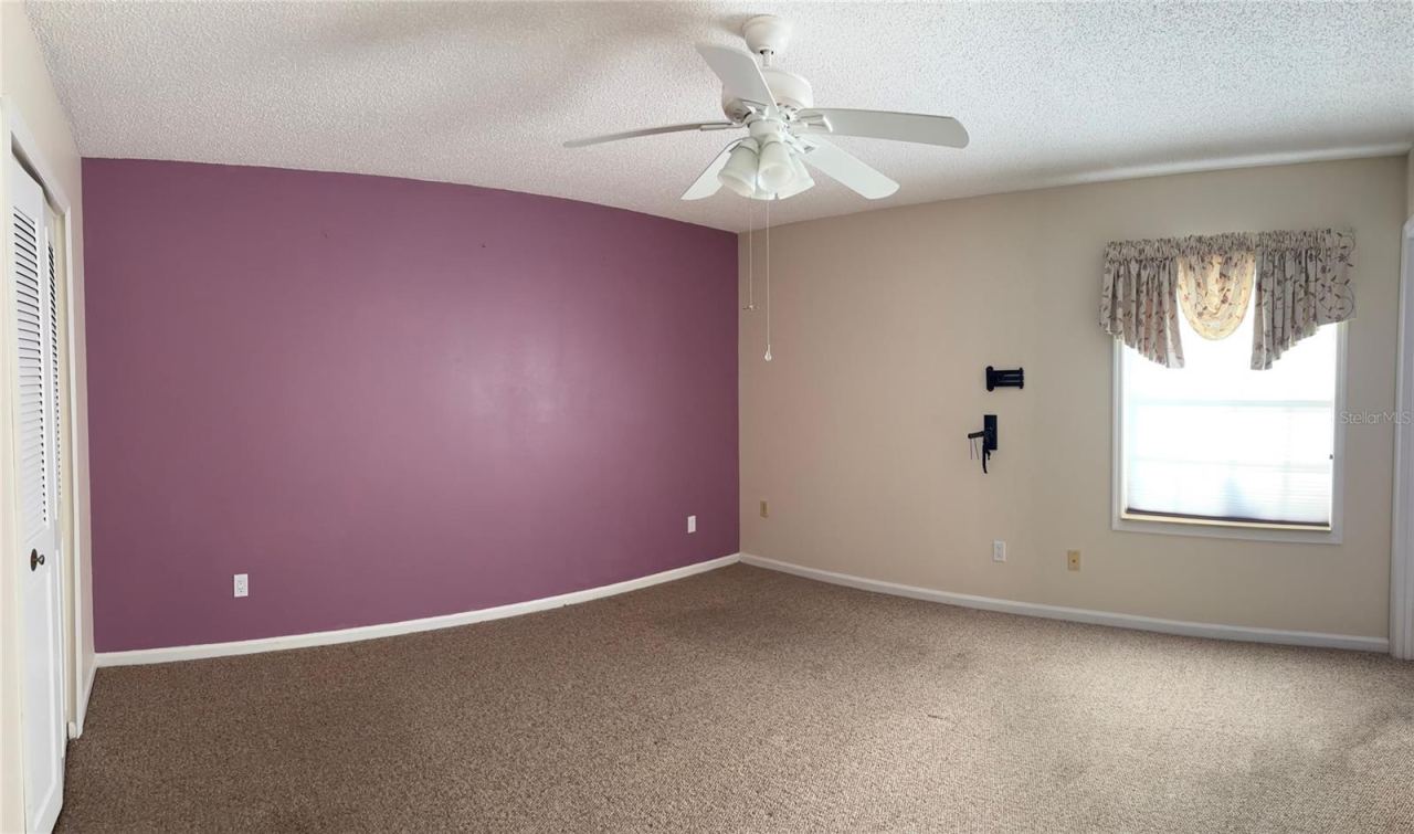 Photo 7 of 17: Primary Bedroom