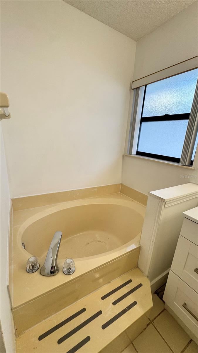 Photo 15 of 20