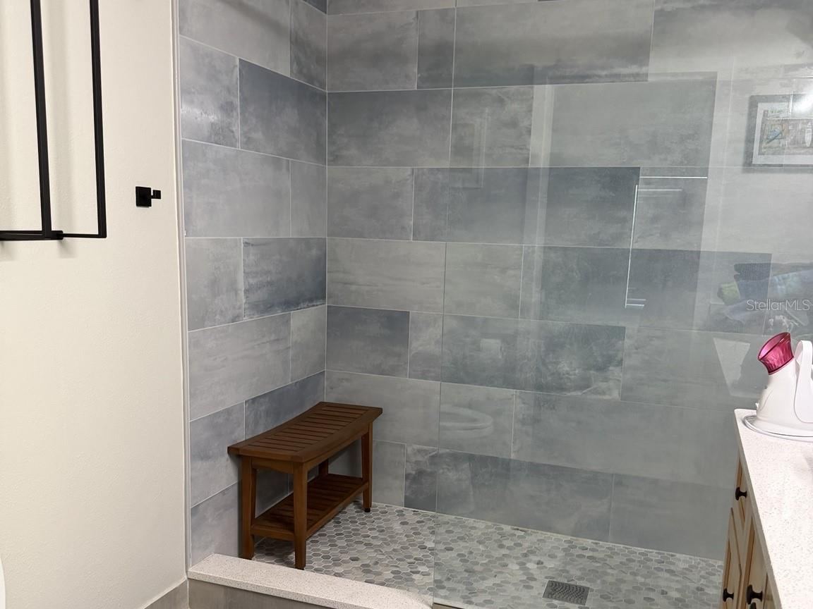 Photo 9 of 20