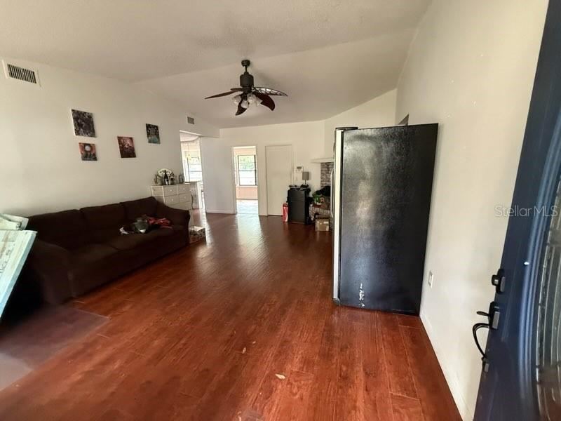Photo 5 of 20