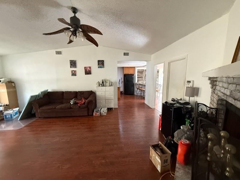 Photo 6 of 20