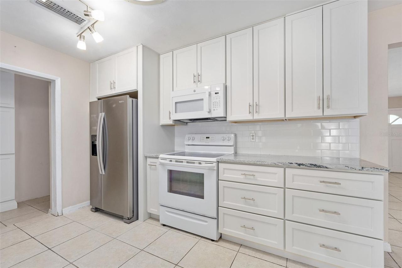 Photo 13 of 20: Brand new kitchen