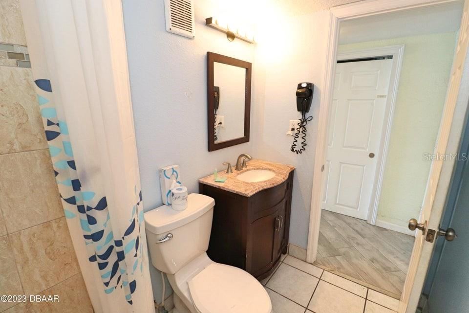 Photo 8 of 20
