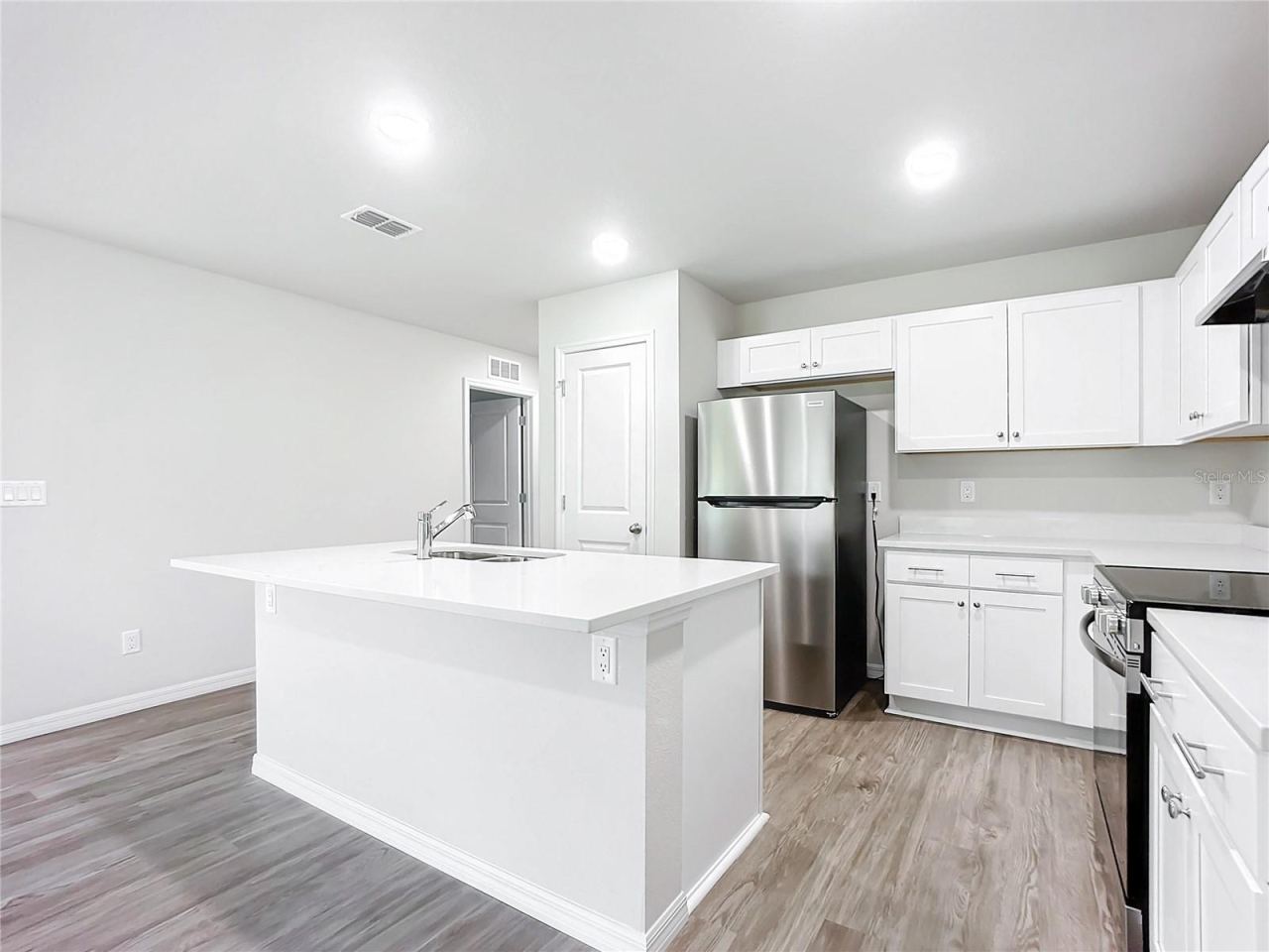 Photo 3 of 9: Kitchen