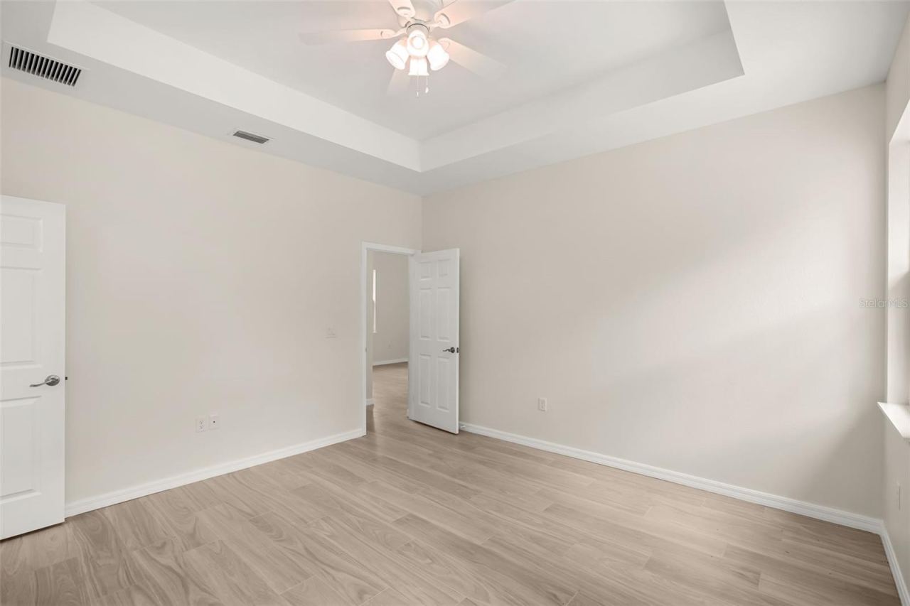 Photo 11 of 20