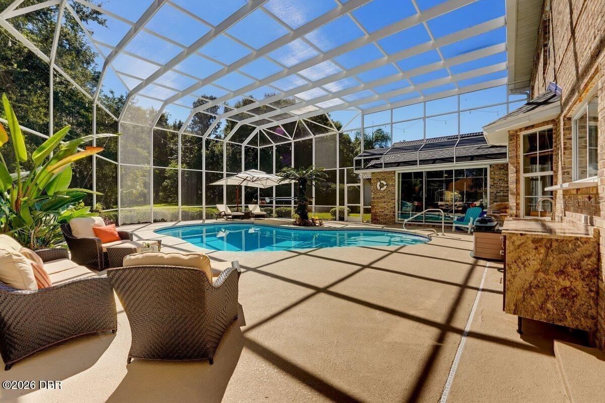 Photo 3 of 20