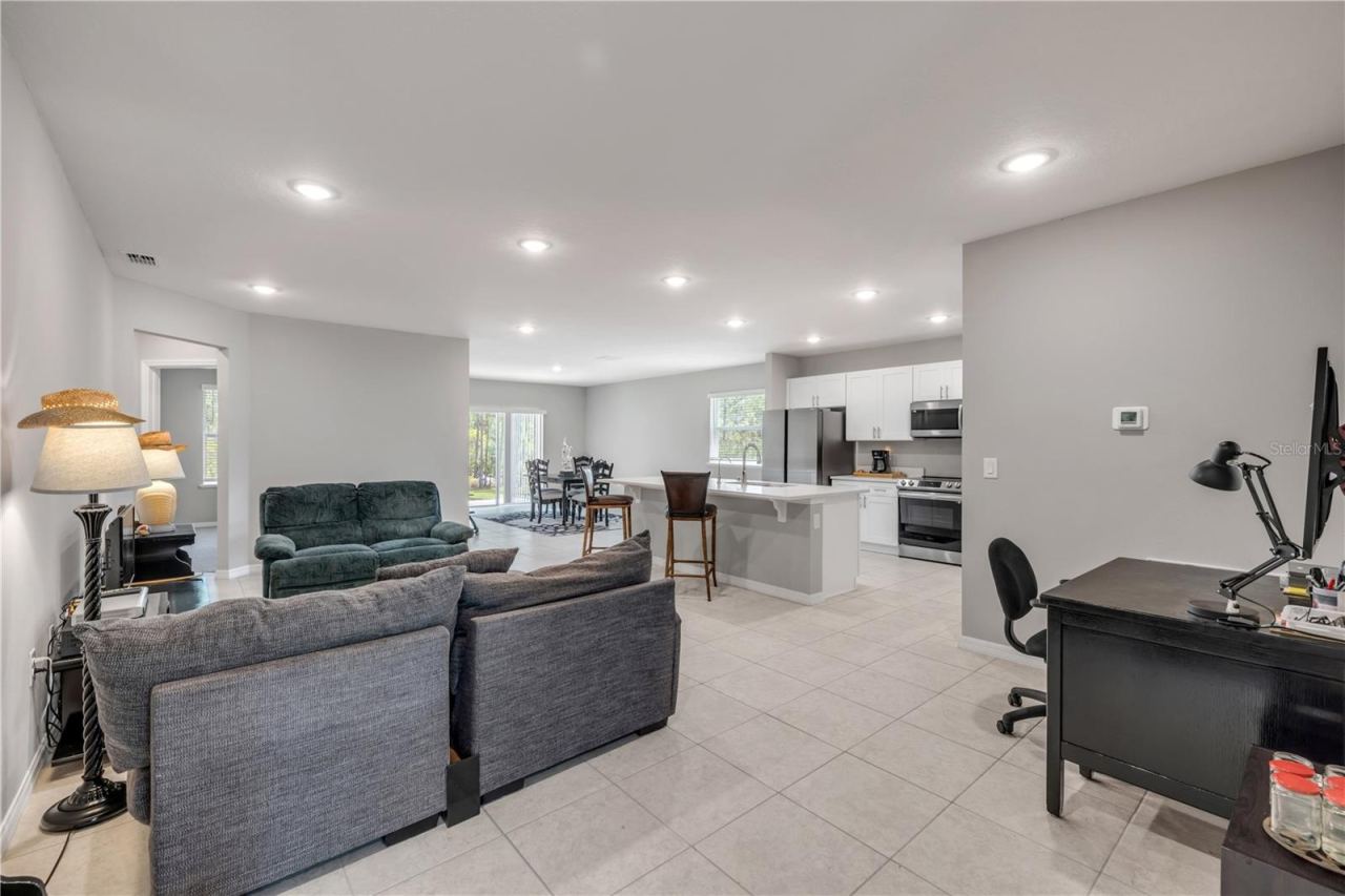 Photo 7 of 20: Open Floor Plan PLUS Office Space