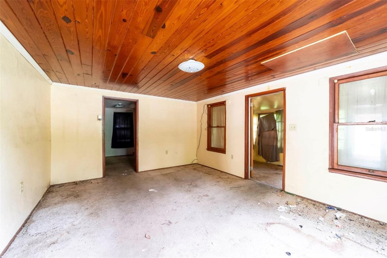Photo 16 of 20